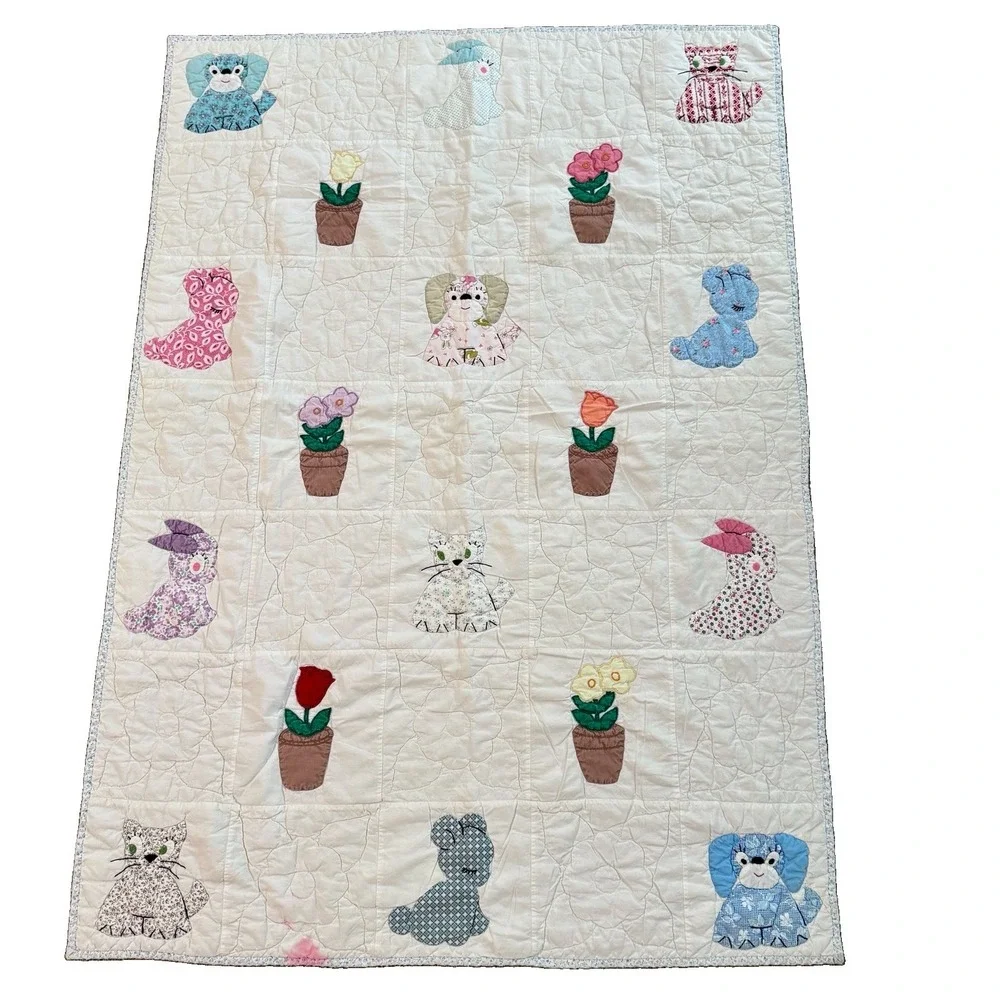 Vintage Handmade Baby Quilt Blanket Appliqué Cats Puppy Bunnies Flowers 36x50